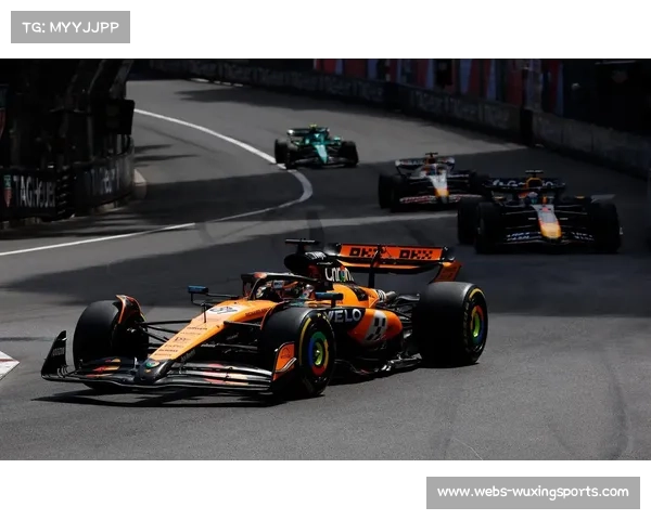 兰多·诺里斯季军完赛锁定胜局，首度加冕F1世界冠军